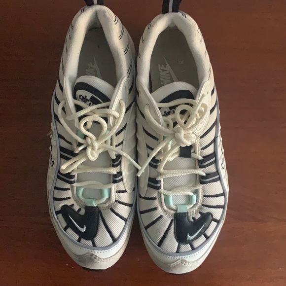 Air Max 98 Cream & Black, Size 8.5 - Picture 4 of 6